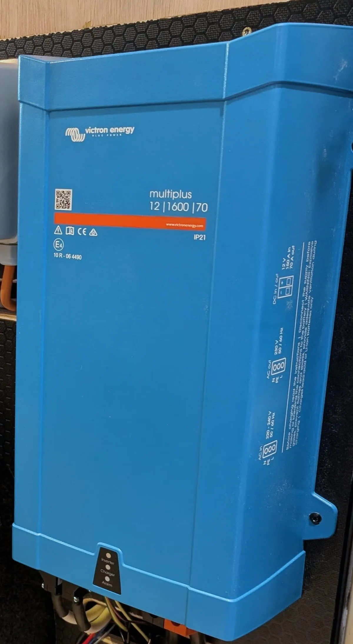 Victron MultiPlus-II inverter charger